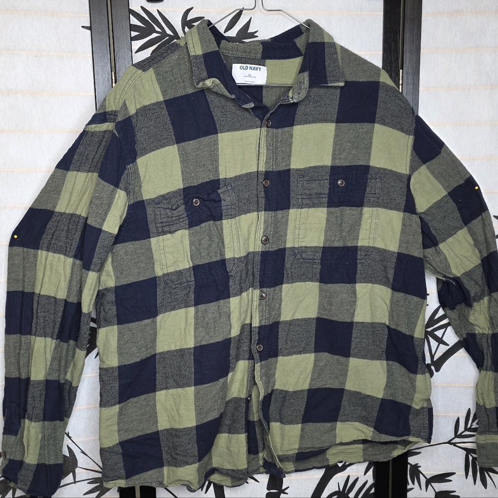 Old Navy Green and Blue Plaid Casual Button Down Shirt